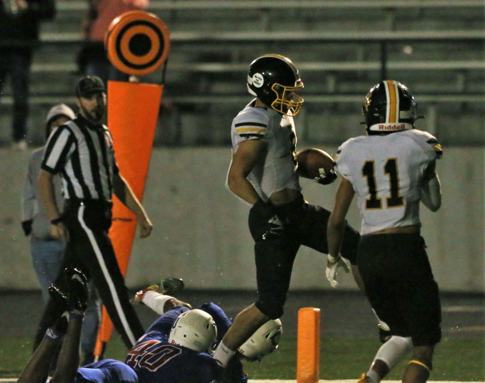 092421-qc-spt-bett-central fball19.jpg